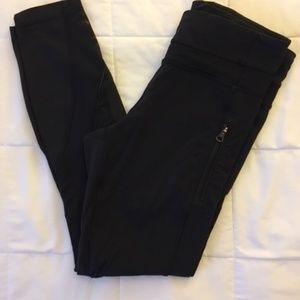 Lululemon full-length tight - zipper & mesh detail
